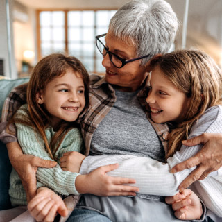 Romane protège ses proches