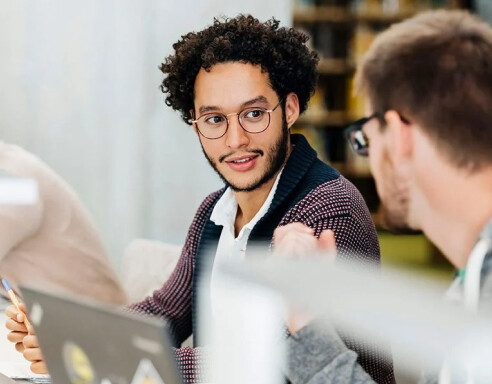 Comptes bancaires, cartes et offres pour jeunes actifs